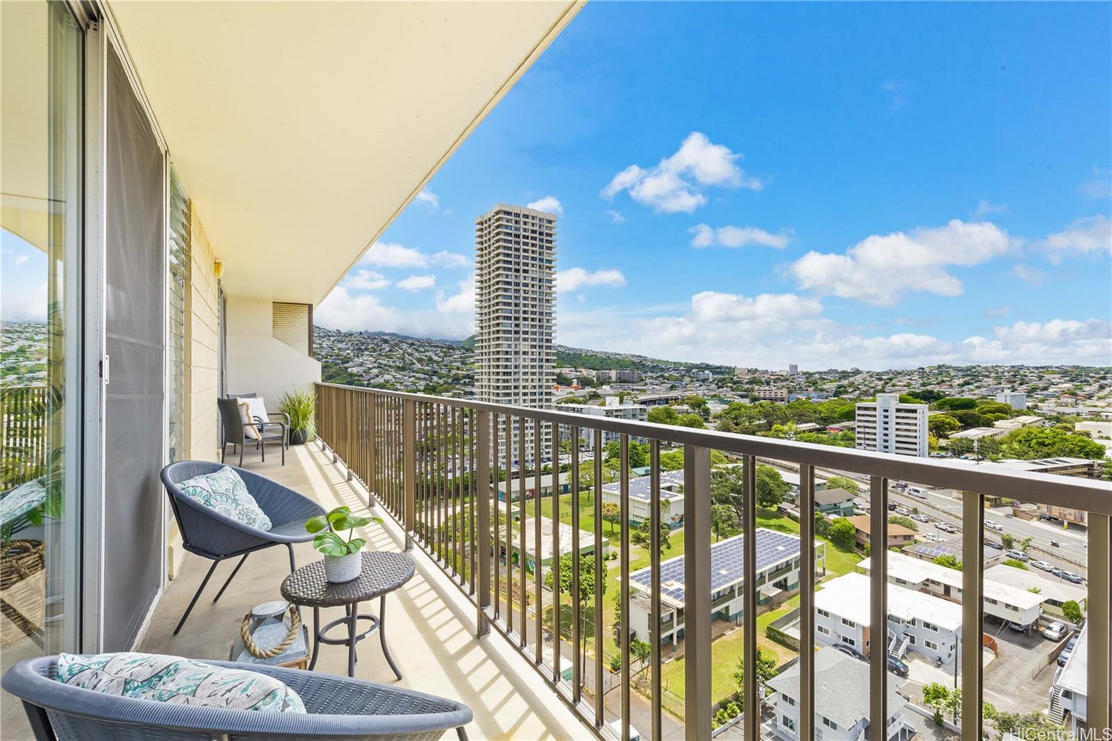 2754 Kuilei Street  Unit 1704