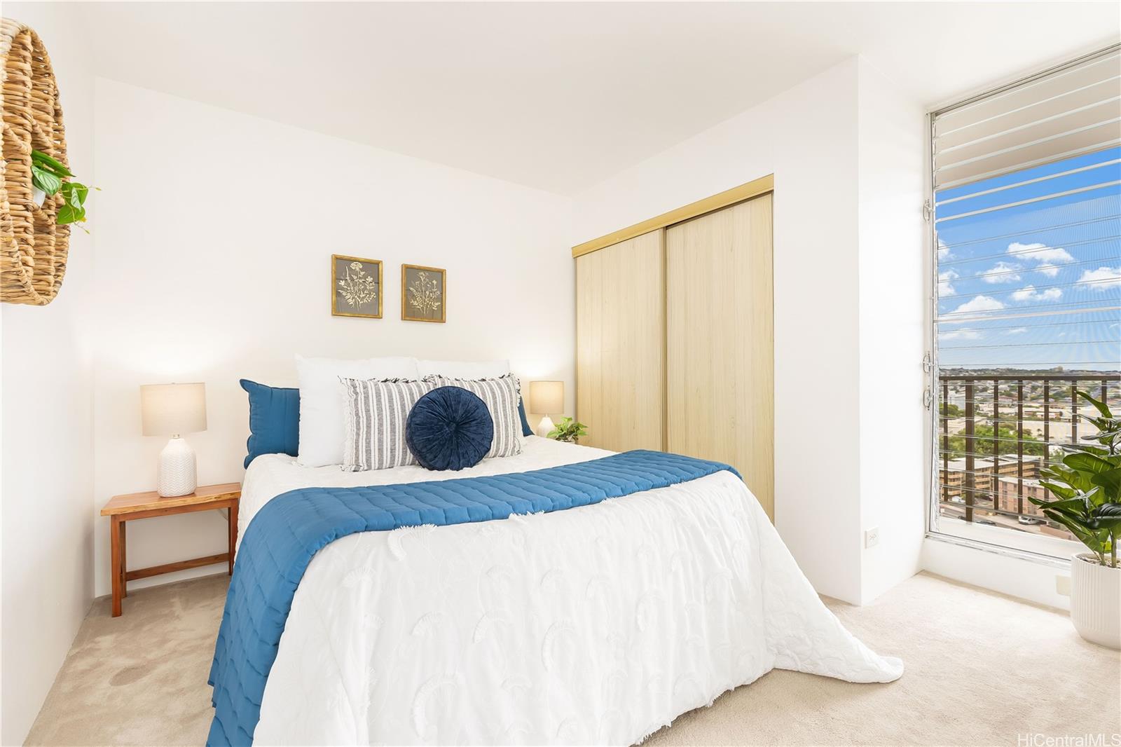 2754 Kuilei Street  Unit 1704