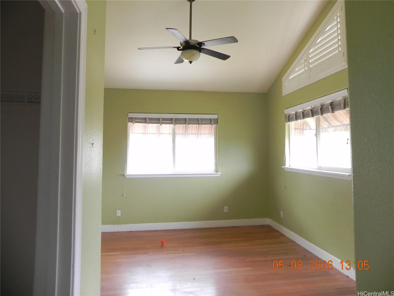 Photo 7 of 25