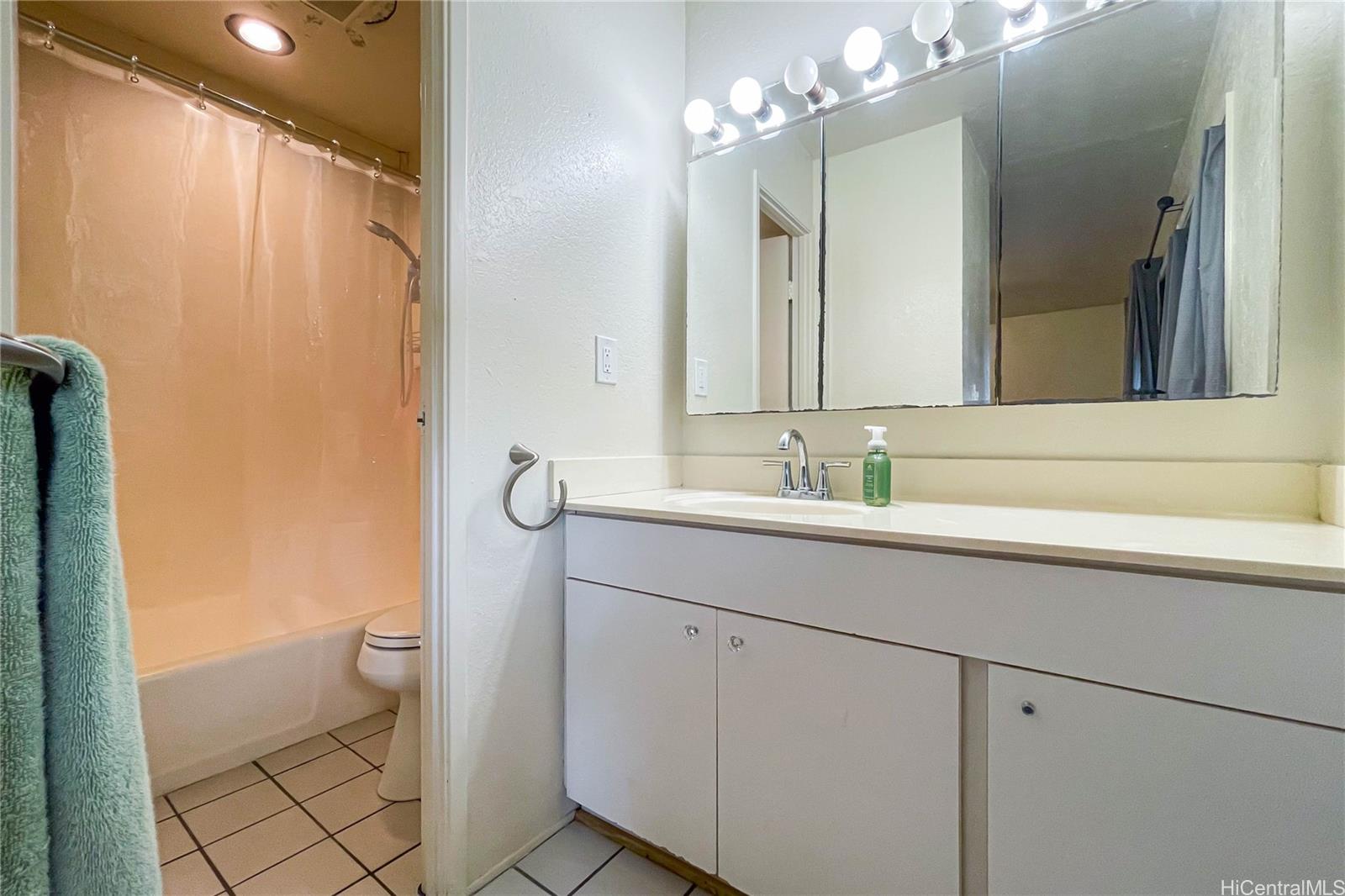 94-061 Kuahelani Avenue  Unit 132