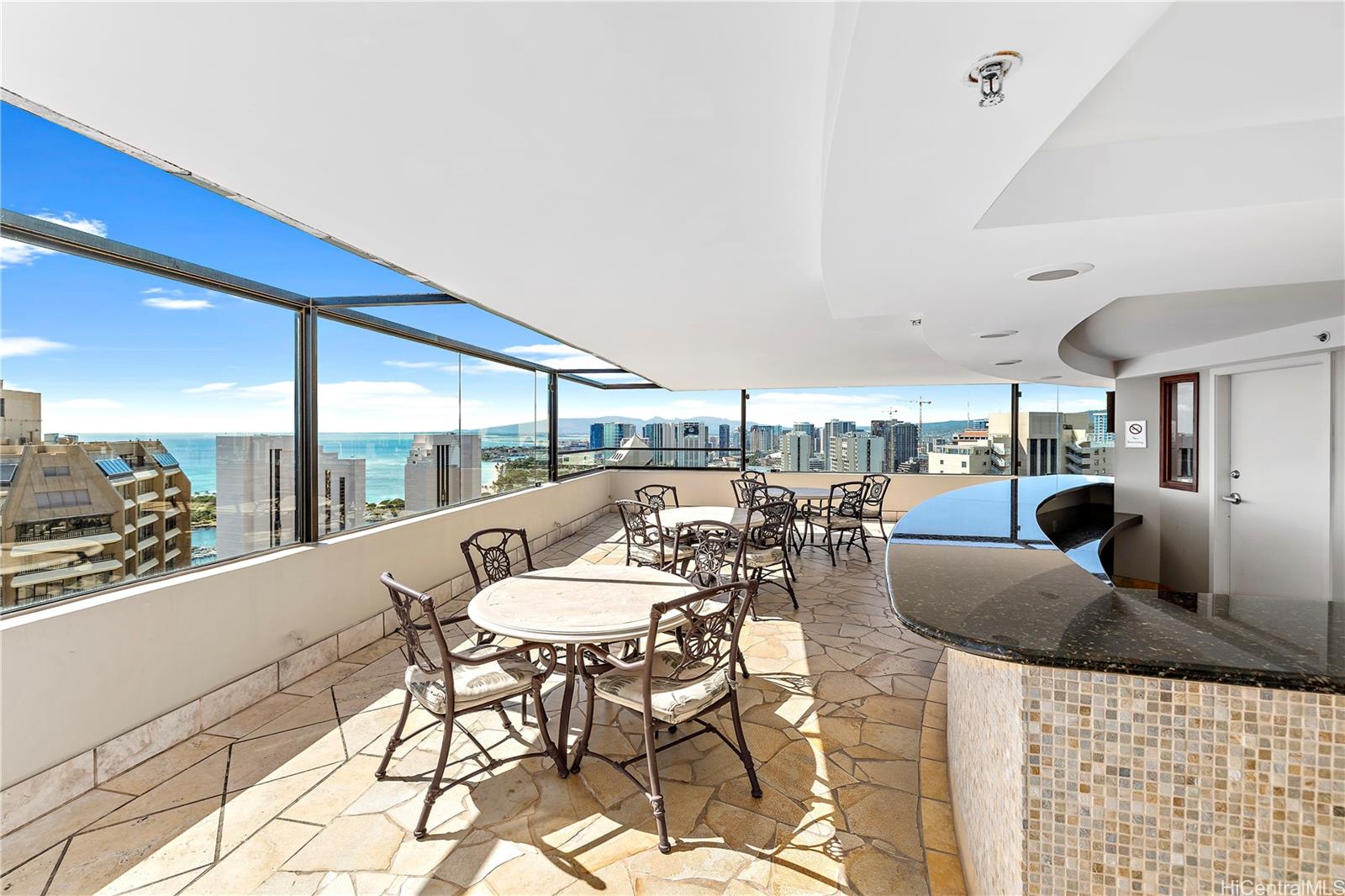 Photo 18 of 24