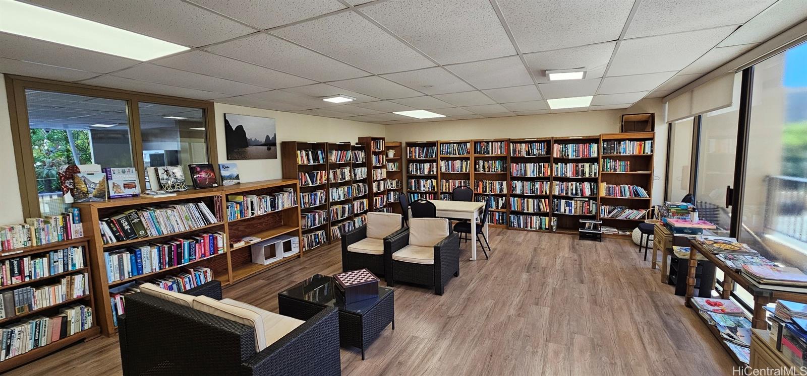 411 Hobron Lane  Unit 3705