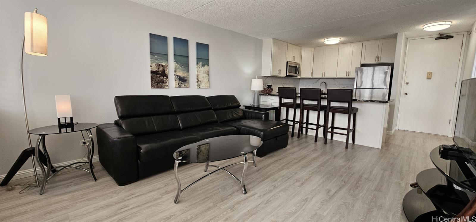 411 Hobron Lane  Unit 3705