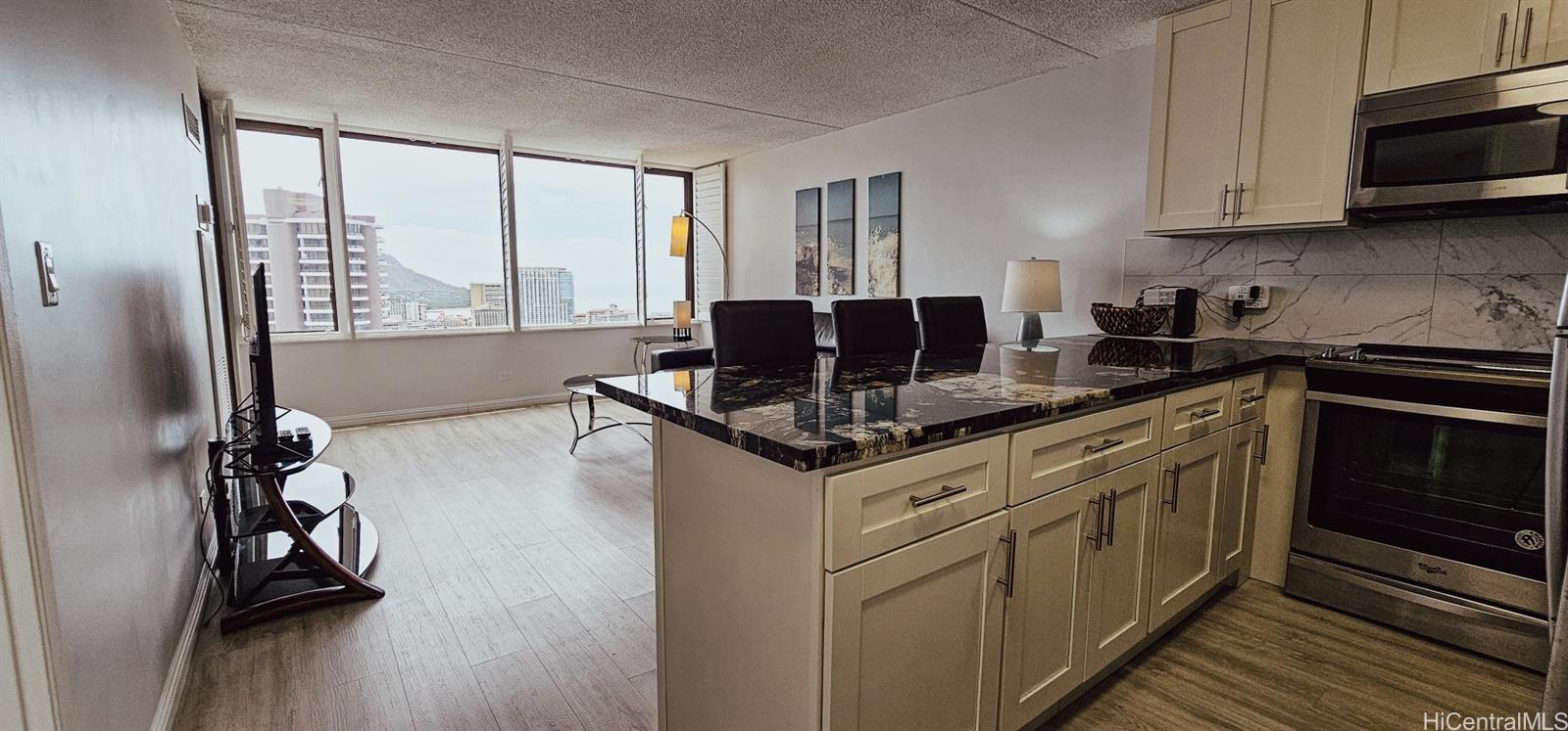 411 Hobron Lane  Unit 3705