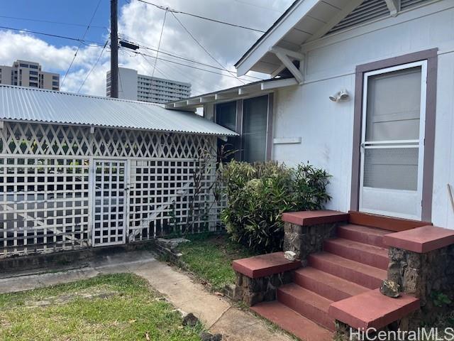 1932 Dole Street