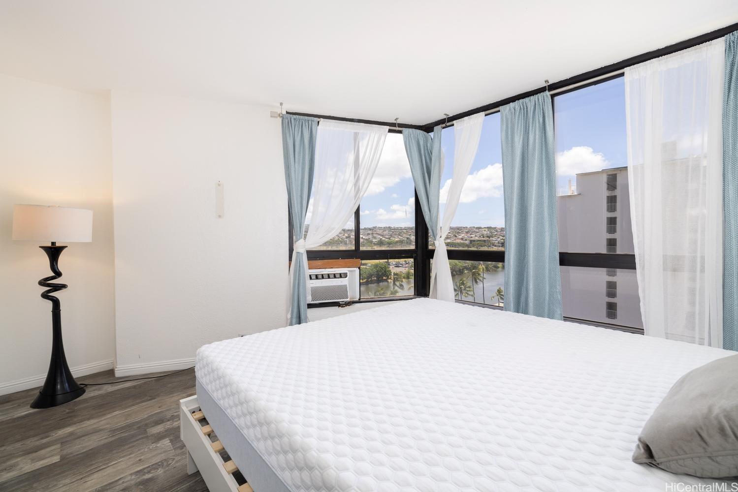 320 Liliuokalani Avenue  Unit 902