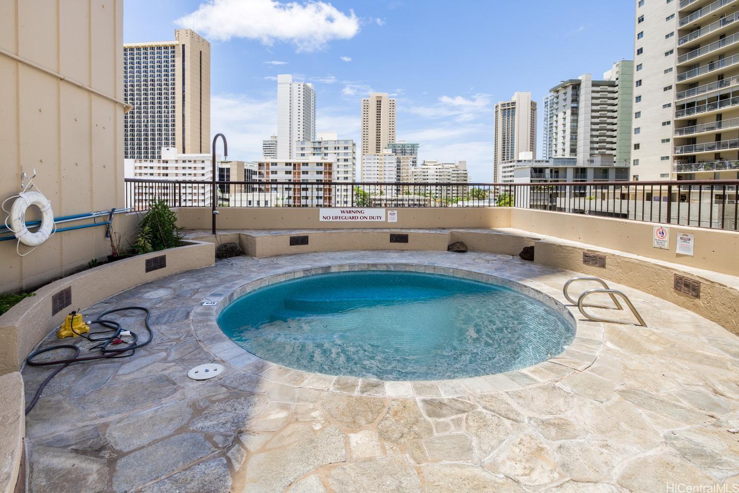 320 Liliuokalani Avenue  Unit 902