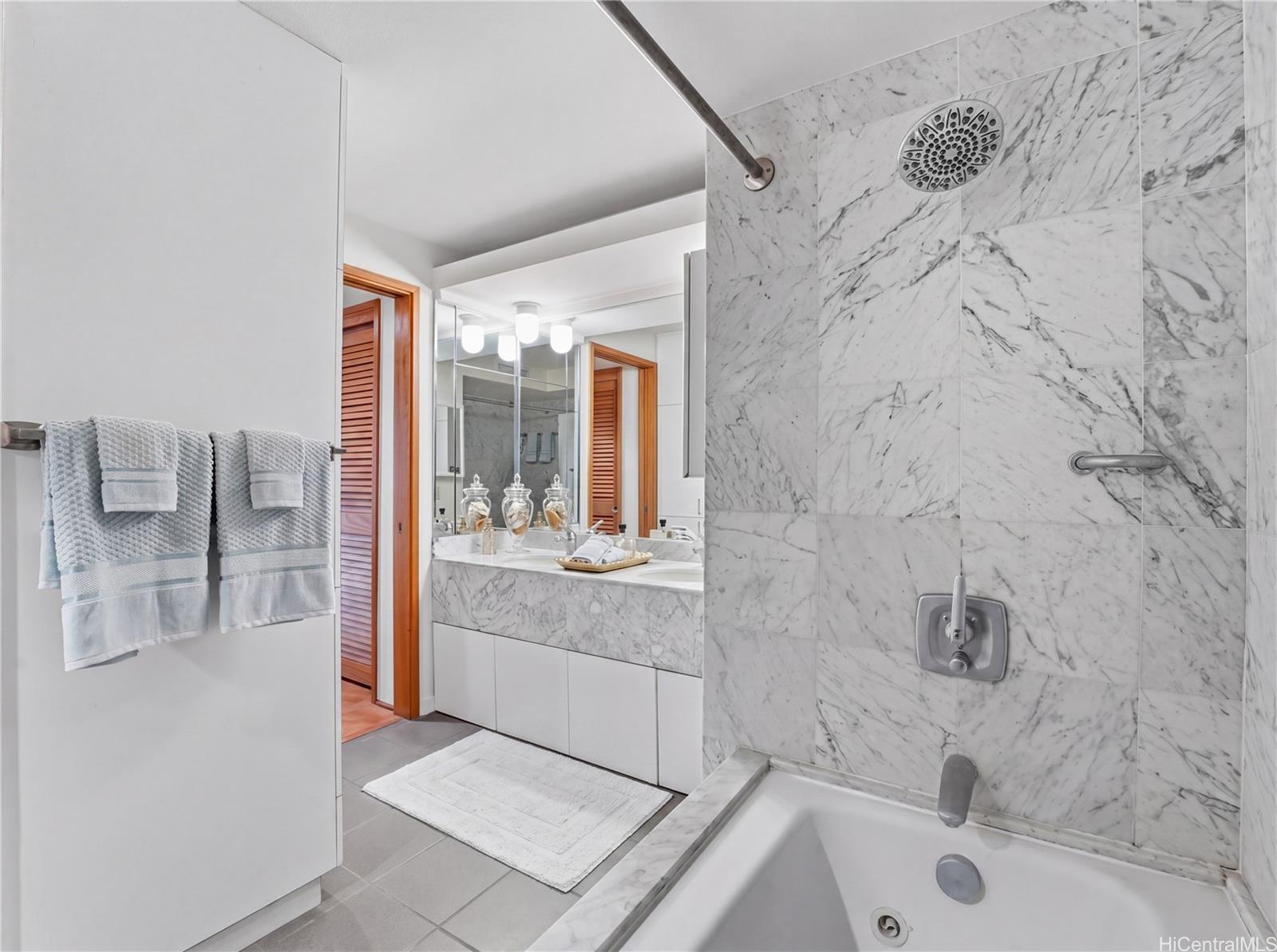 1330 Ala Moana Boulevard  Unit 2902