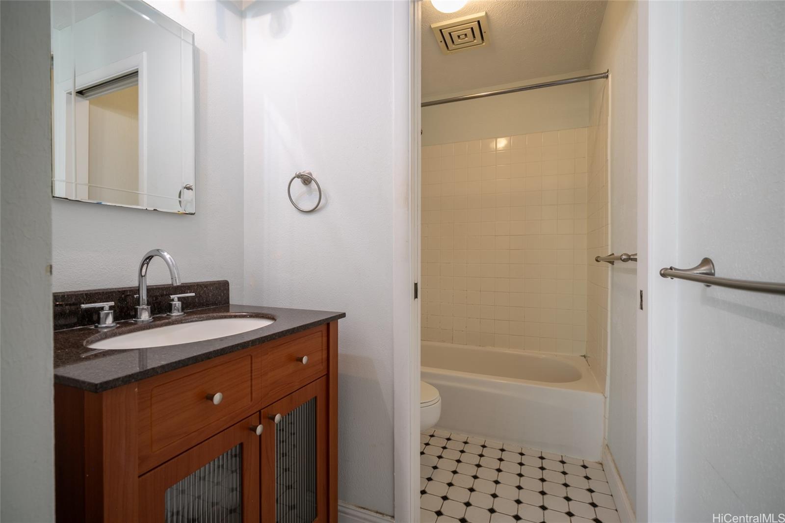 355 Aoloa Street  Unit G205