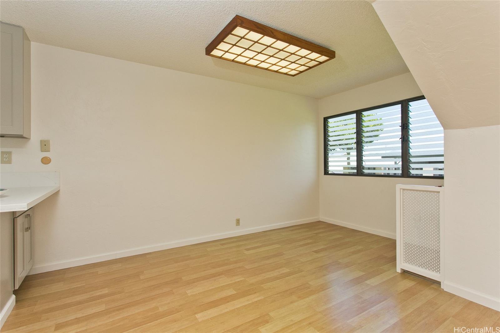 Photo 4 of 20