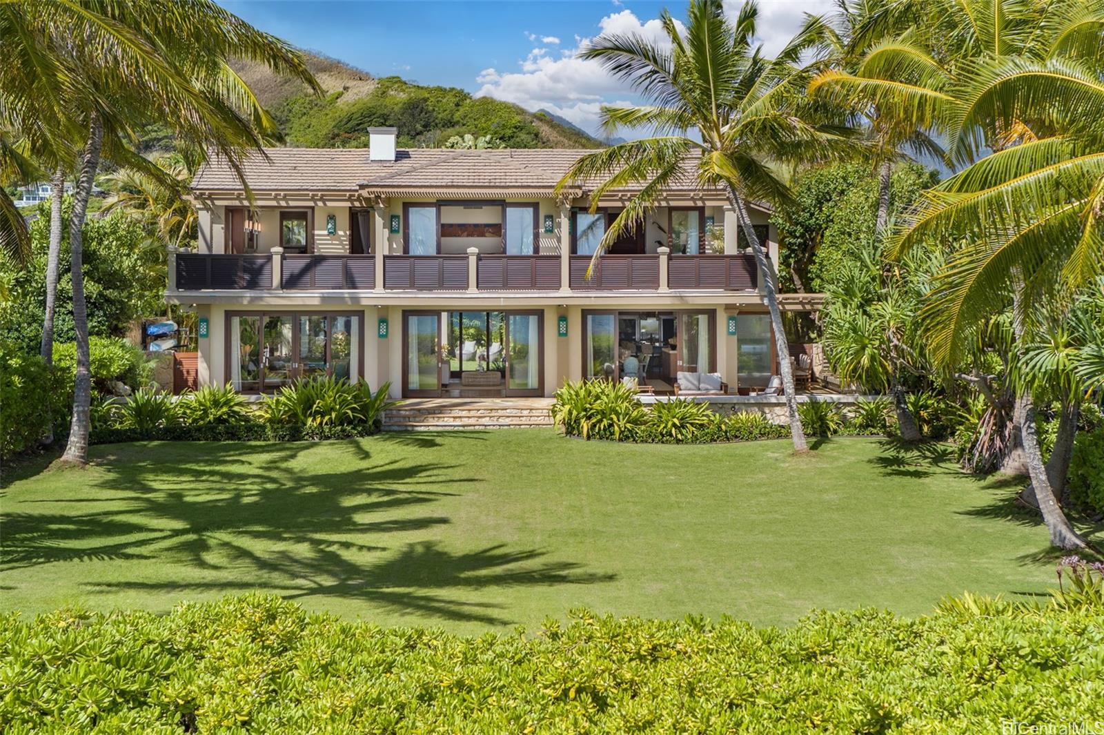 958 Mokulua Drive