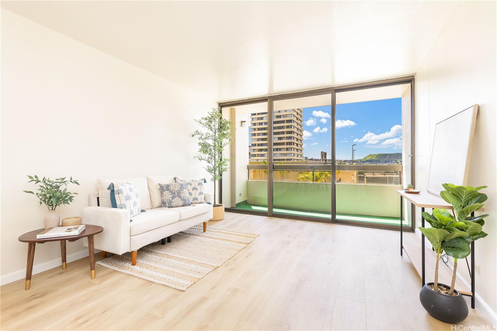 2499 Kapiolani Boulevard 607