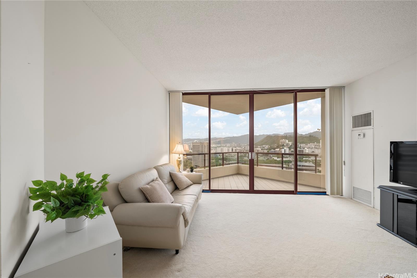 725 Kapiolani Boulevard 2205