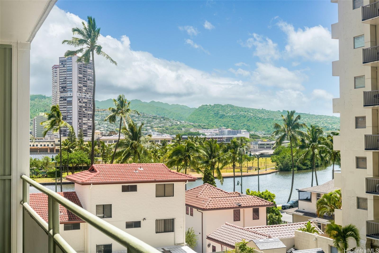 445 Kaiolu Street  Unit 401