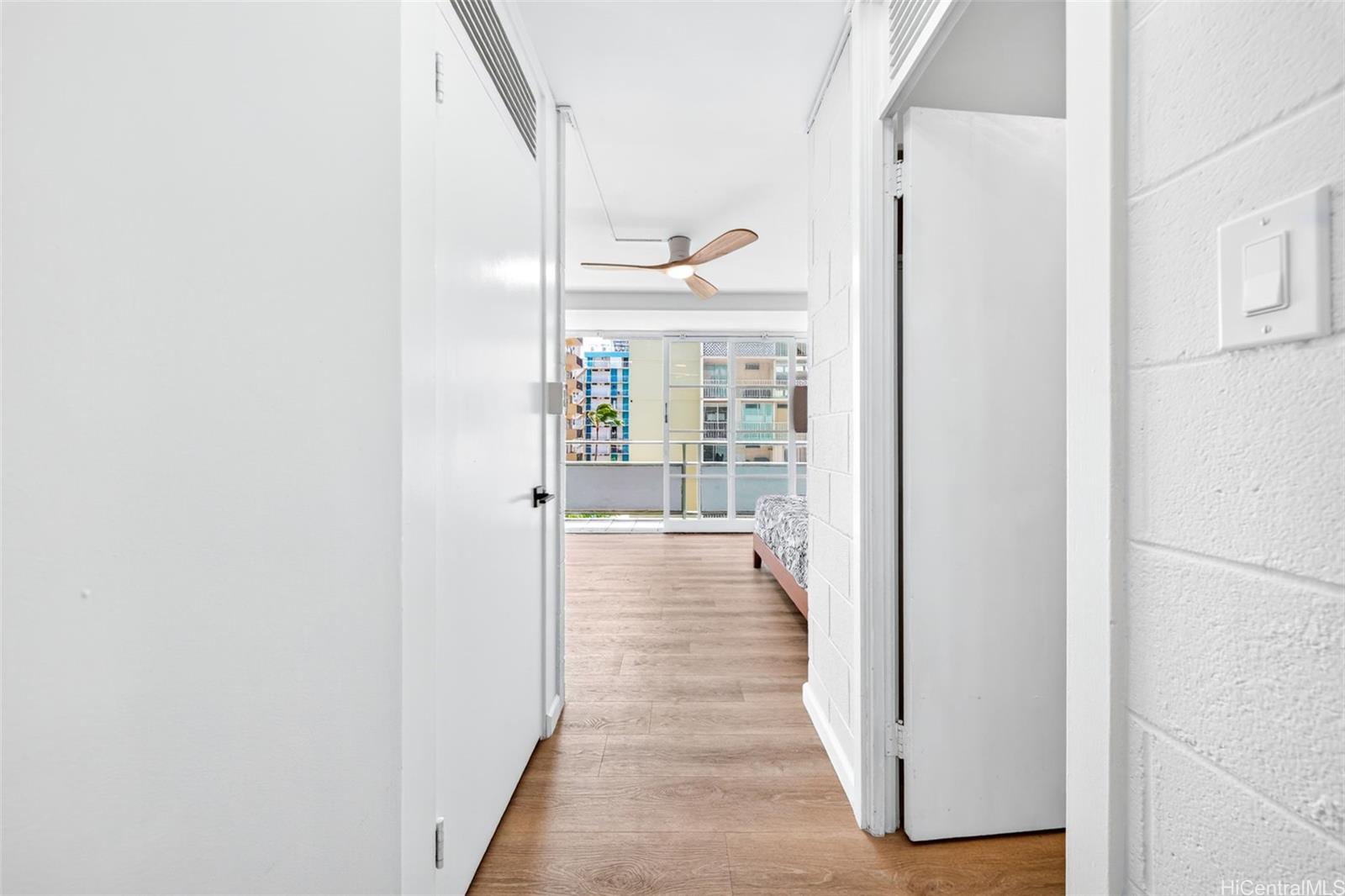 445 Kaiolu Street  Unit 401