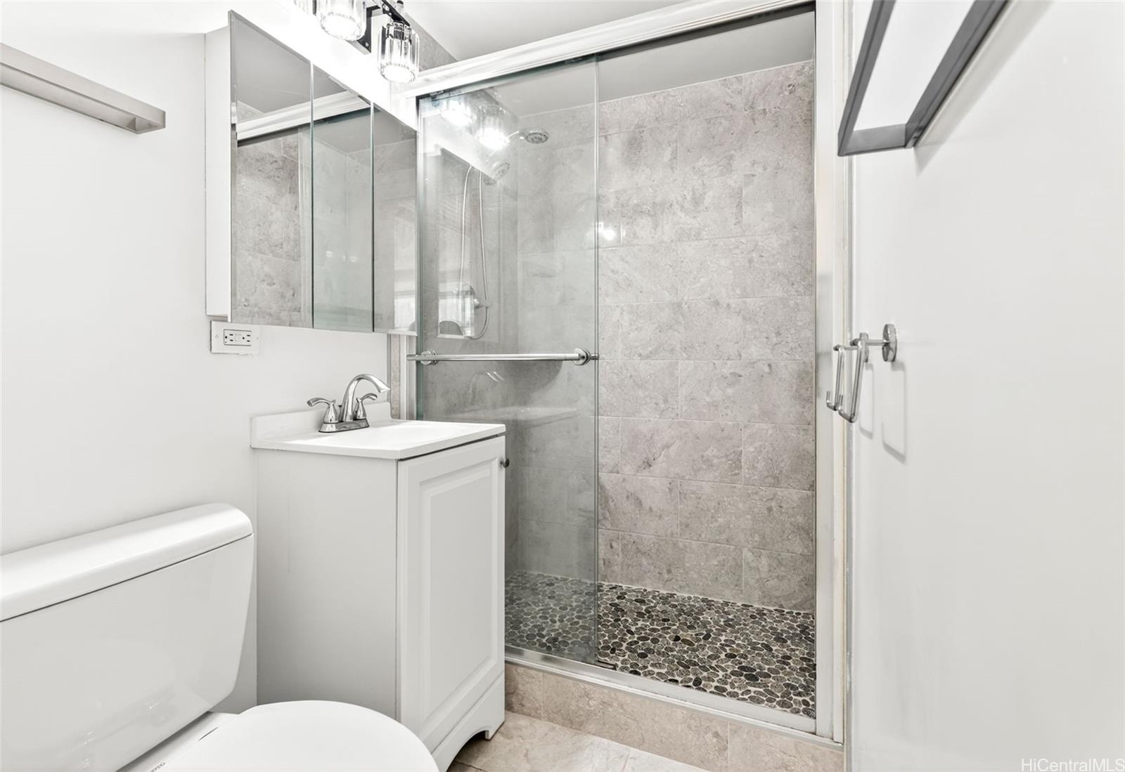 445 Kaiolu Street  Unit 401