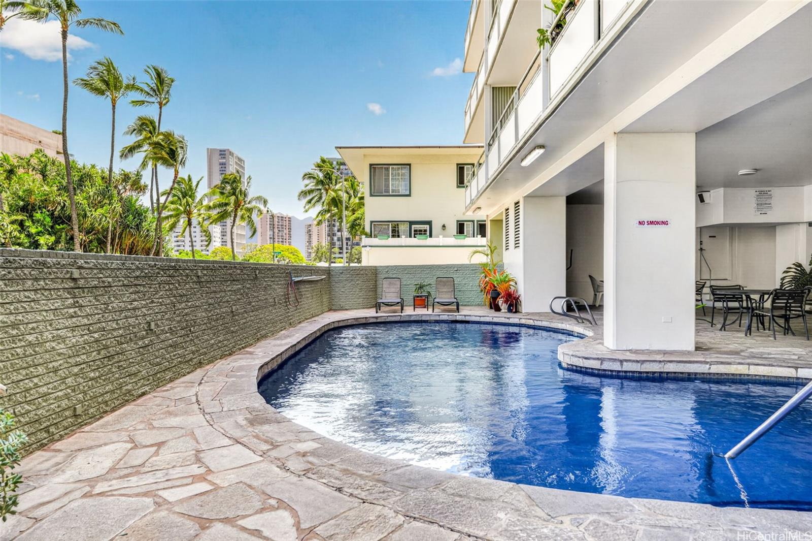 445 Kaiolu Street  Unit 401