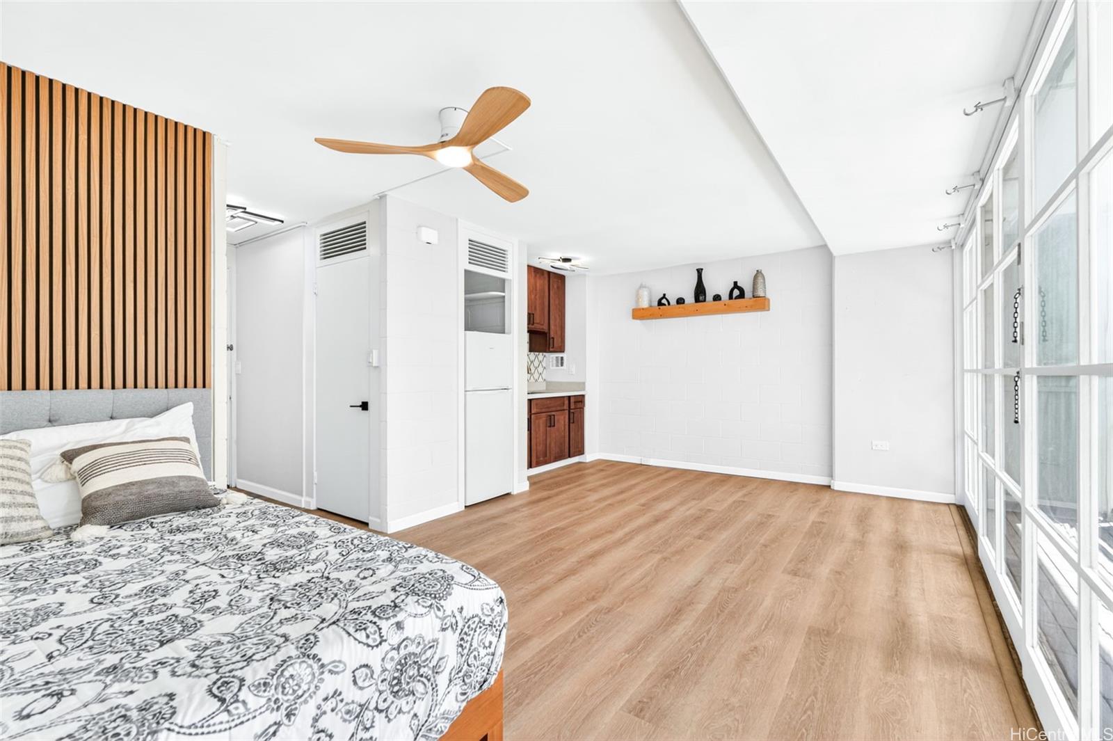 445 Kaiolu Street  Unit 401