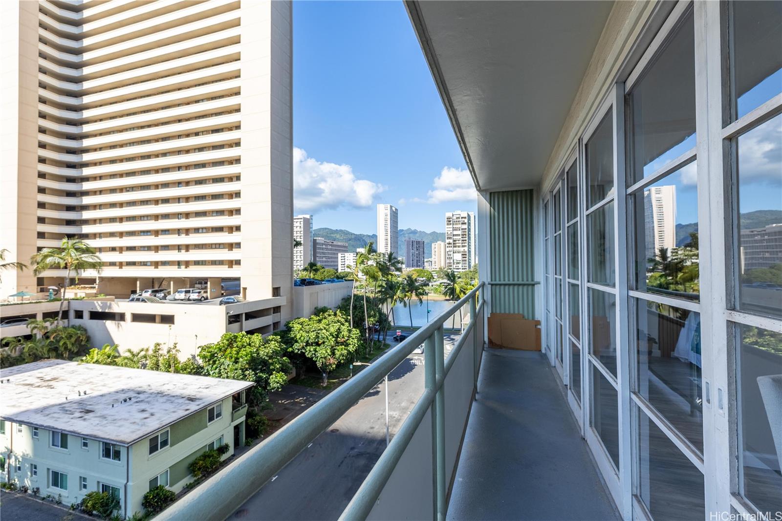 445 Kaiolu Street  Unit 604