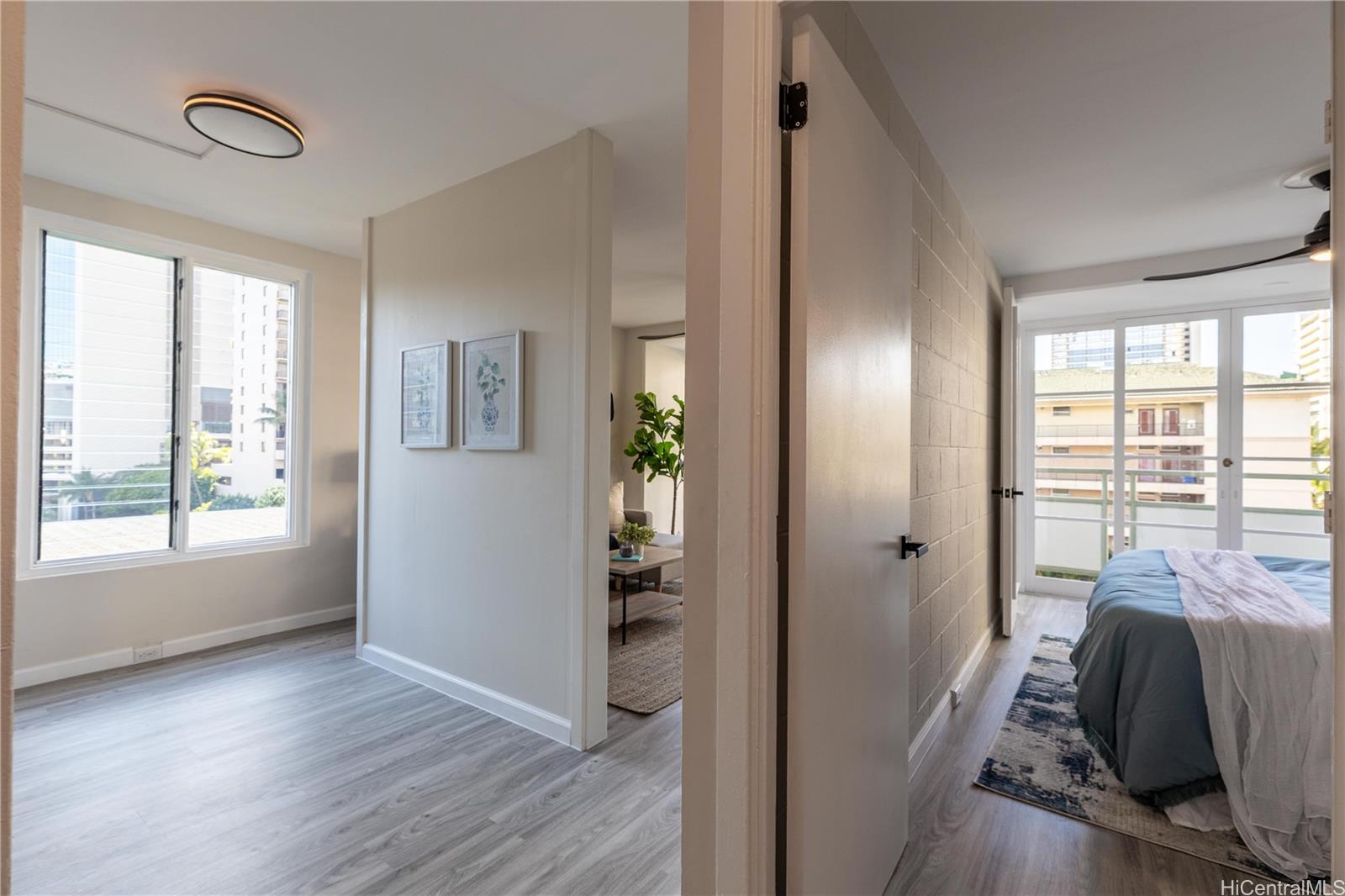 445 Kaiolu Street  Unit 604