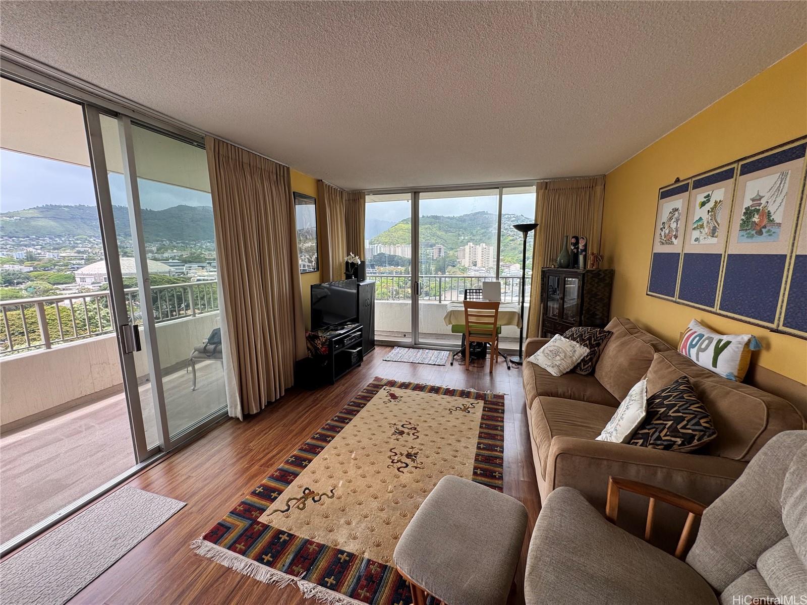 2825 S King Street  Unit 1204