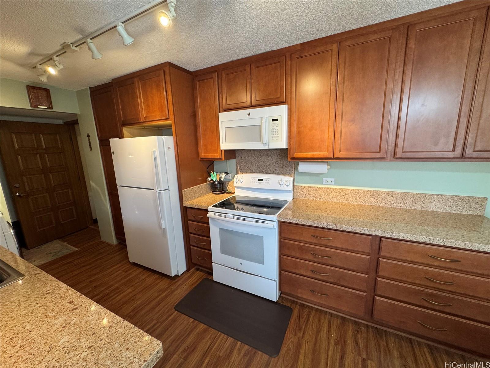 2825 S King Street  Unit 1204