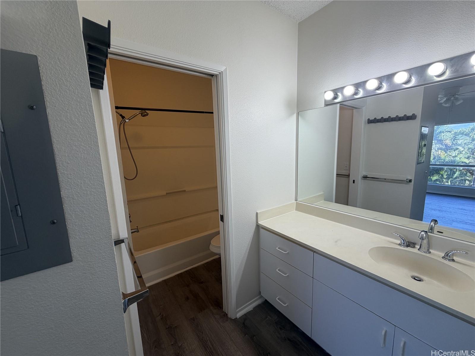 91-289 Hanapouli Circle  Unit 5J