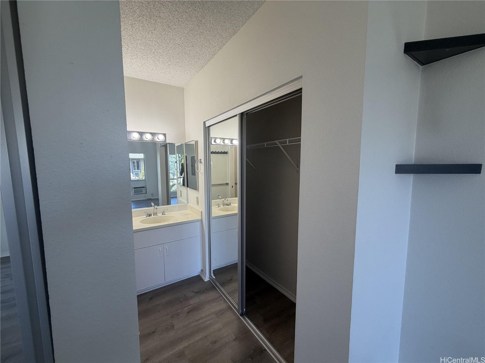 91-289 Hanapouli Circle  Unit 5J