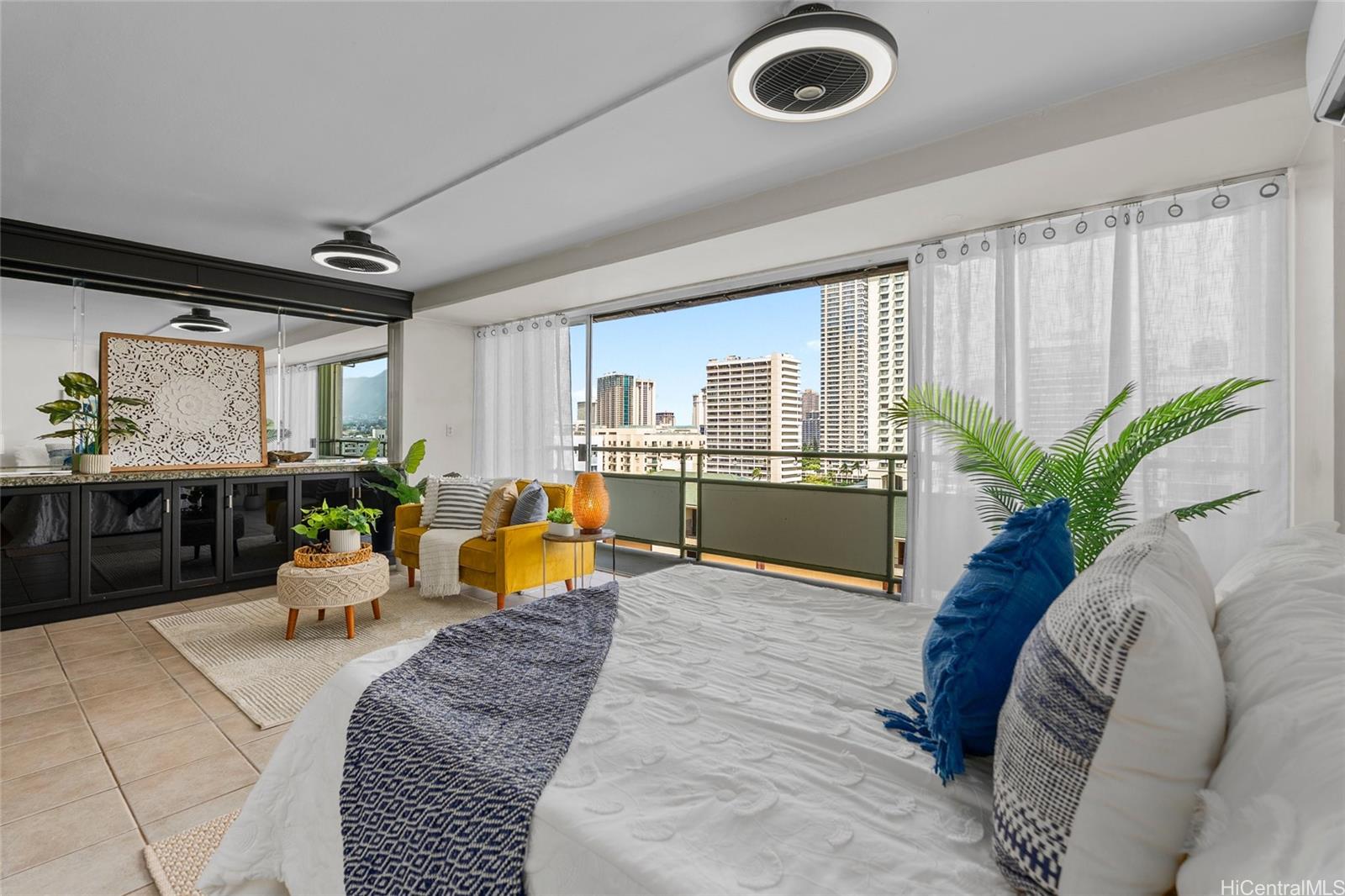445 Kaiolu Street 1208