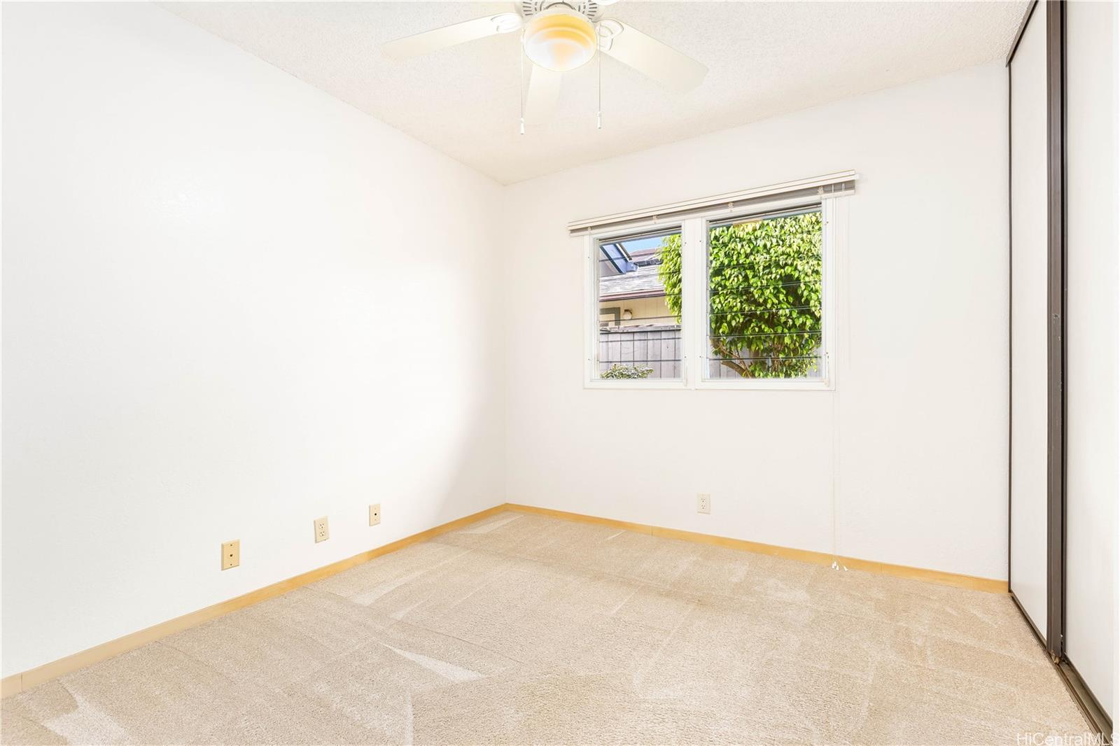 Photo 11 of 23