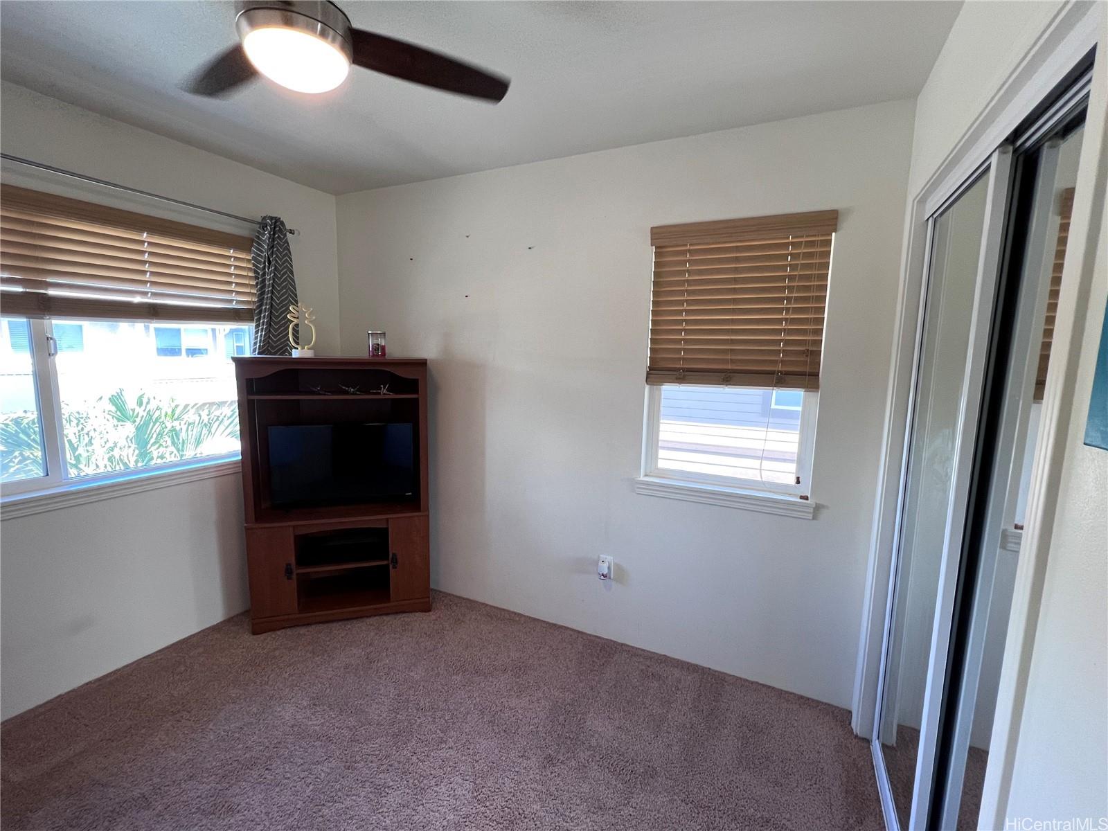 Photo 11 of 25