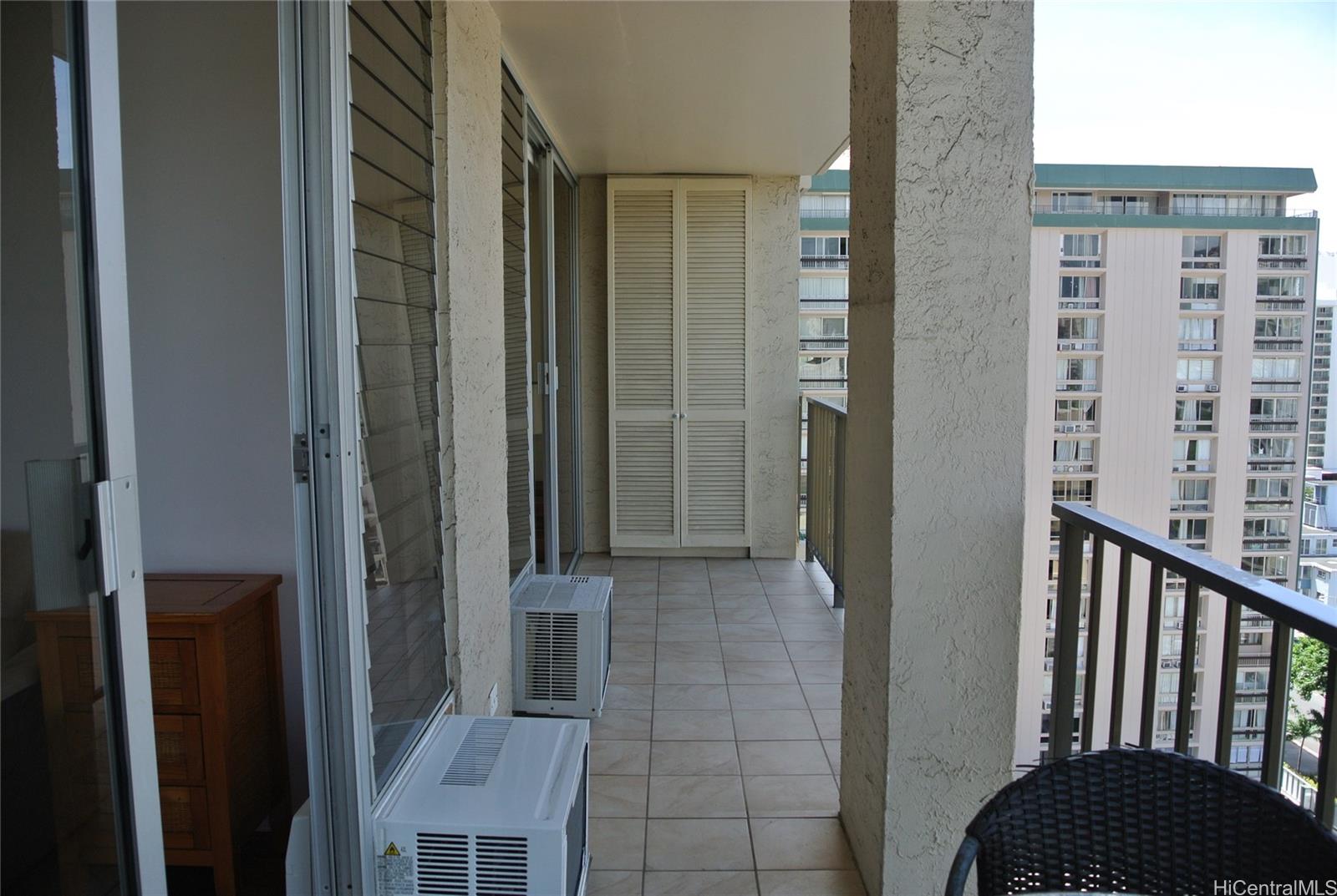 Photo 7 of 20