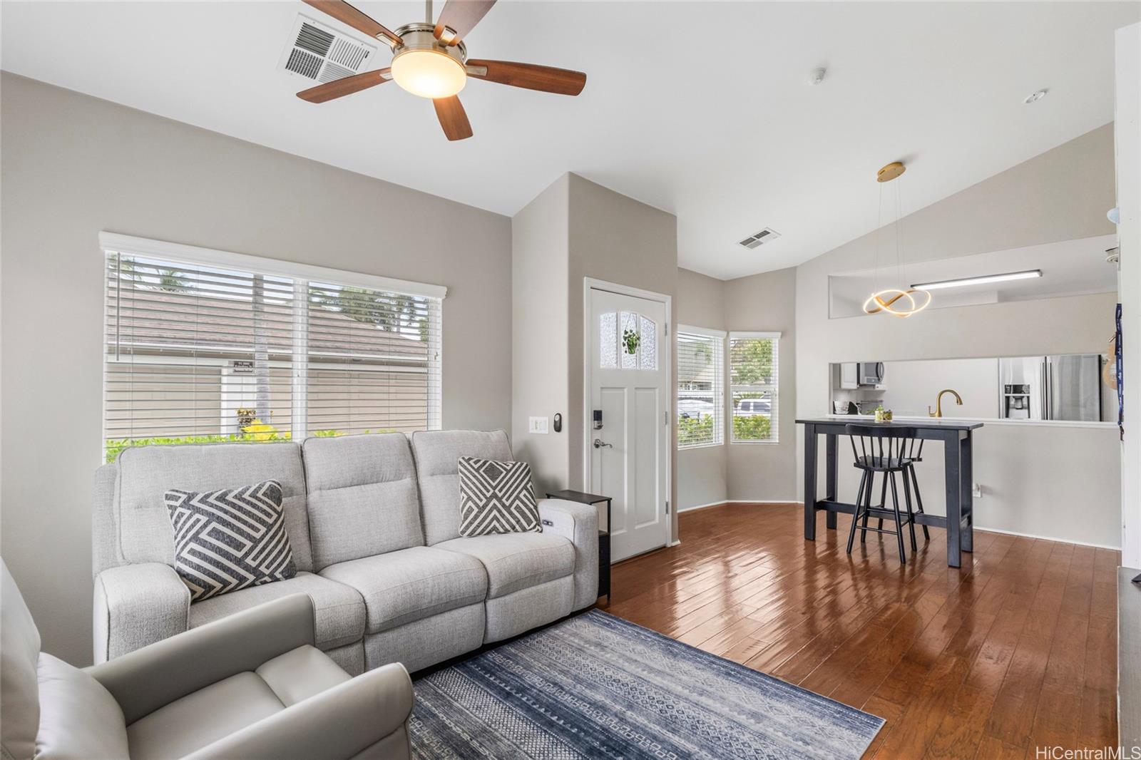 91-1021 Kaipalaoa Street 806