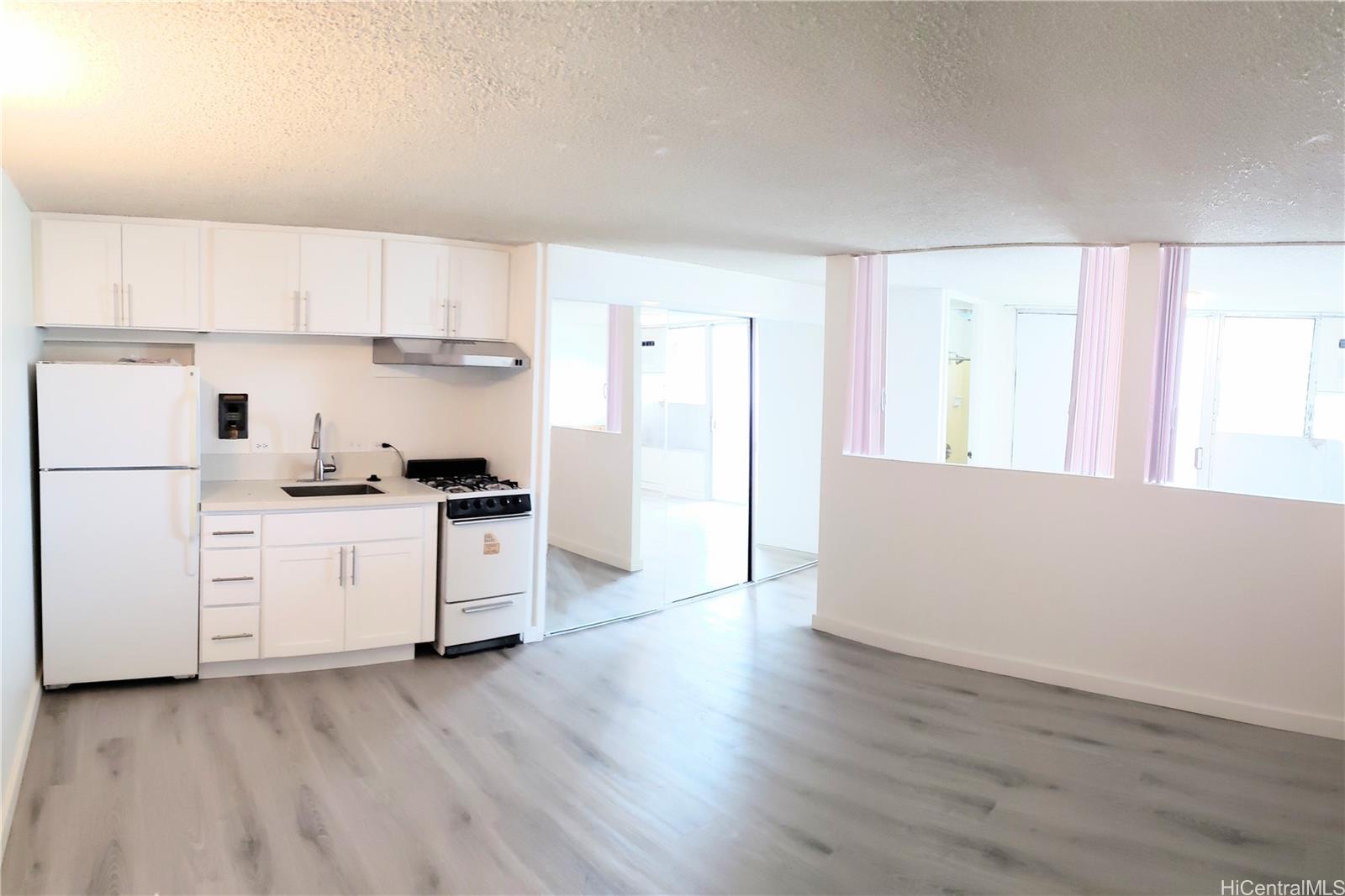 1129 Rycroft Street  Unit 406