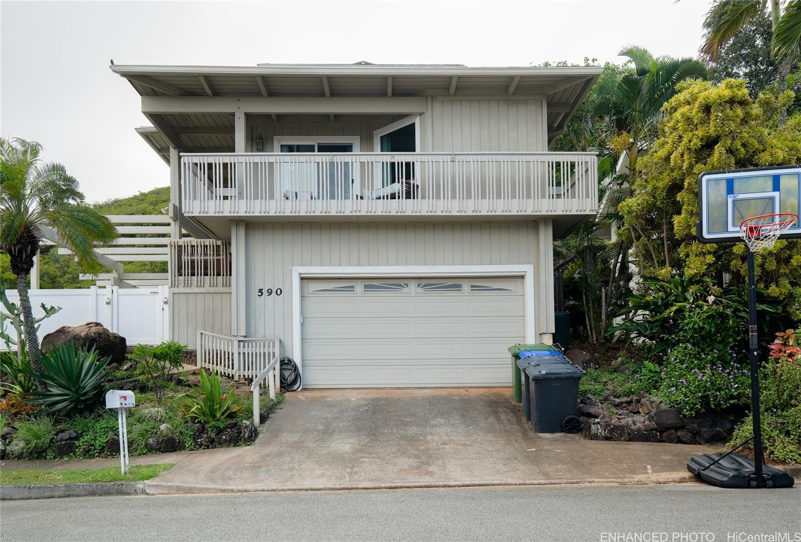 590 Alihi Place
