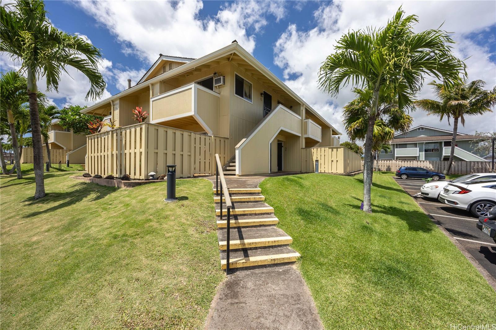 94-1031 Kaukahi Place  Unit G4