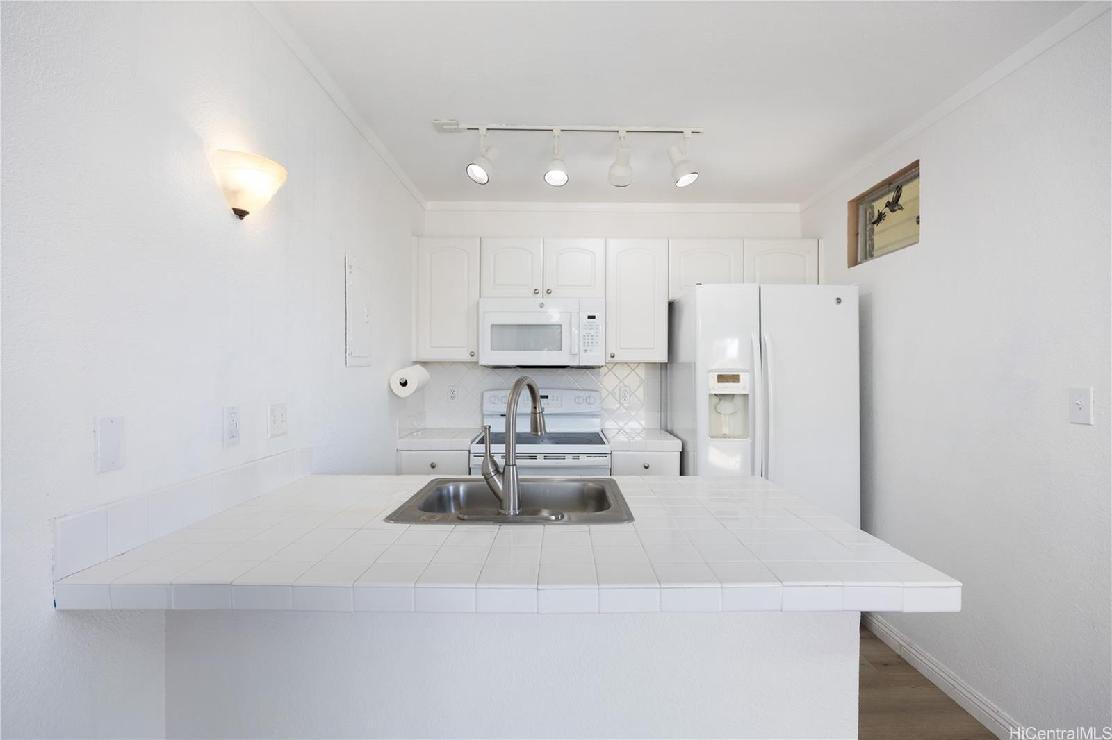 94-1031 Kaukahi Place  Unit G4