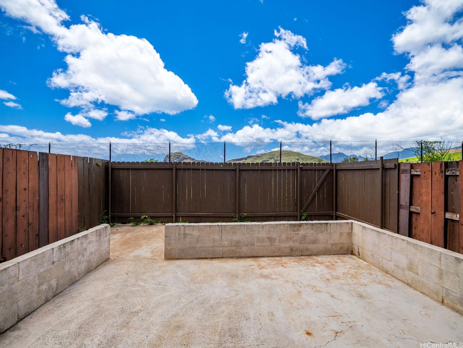 87-186 Helelua Street  Unit 2