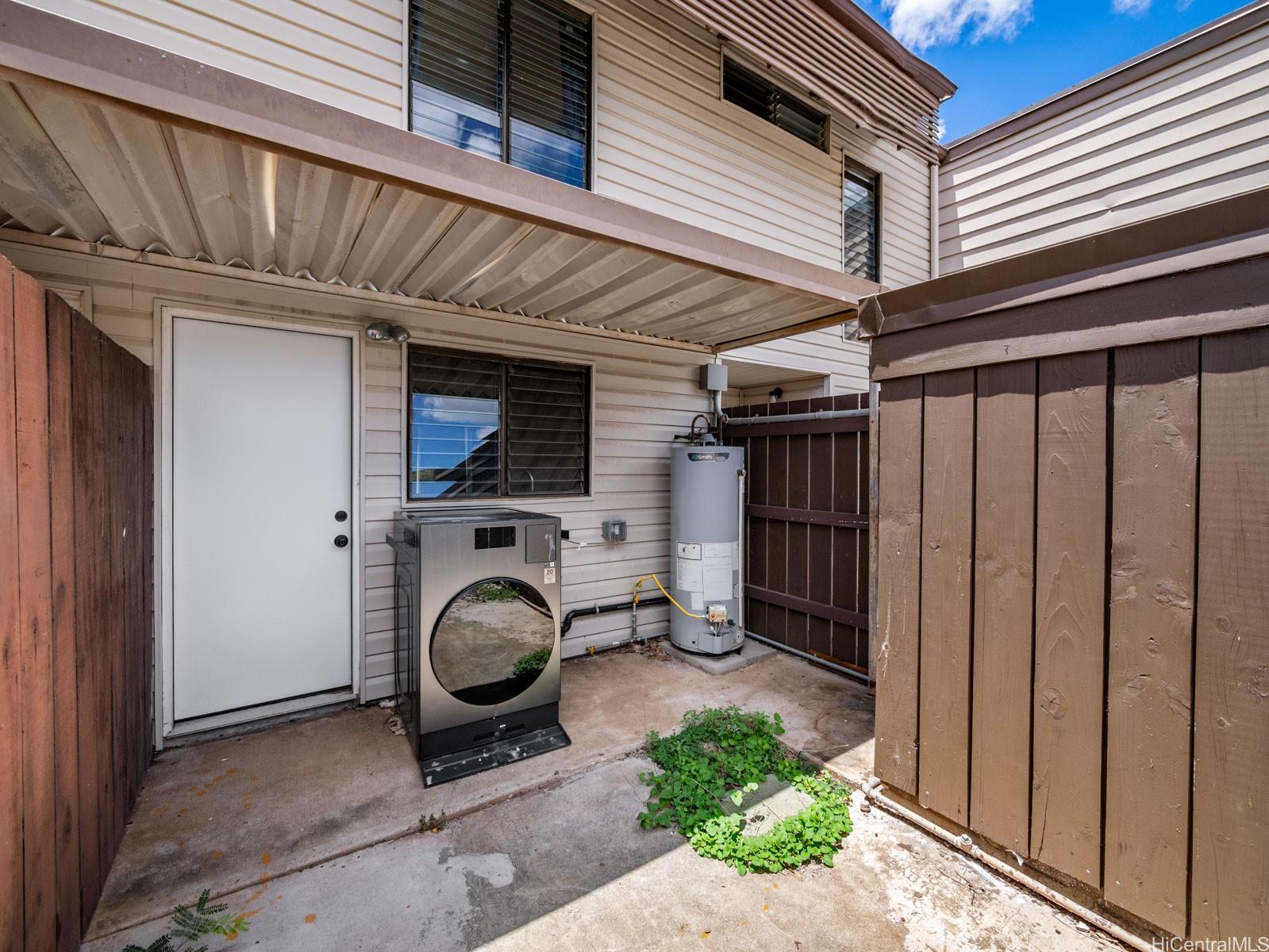 87-186 Helelua Street  Unit 2