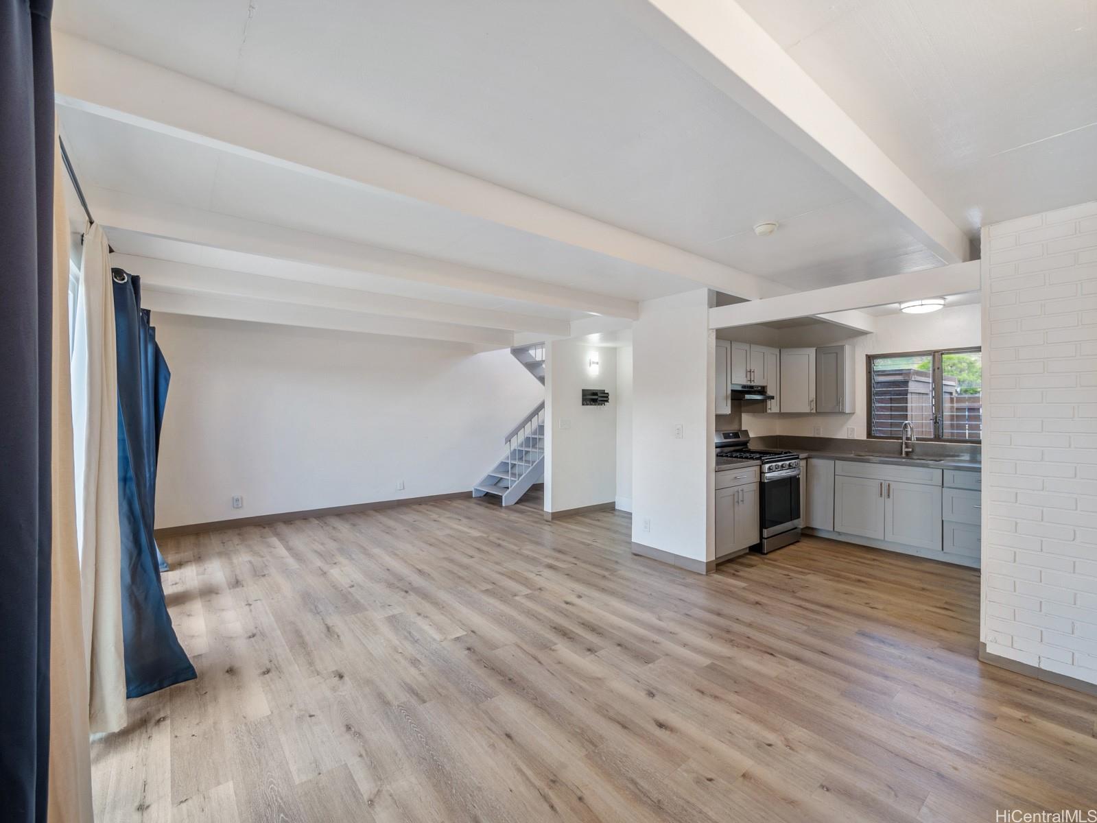 87-186 Helelua Street  Unit 2