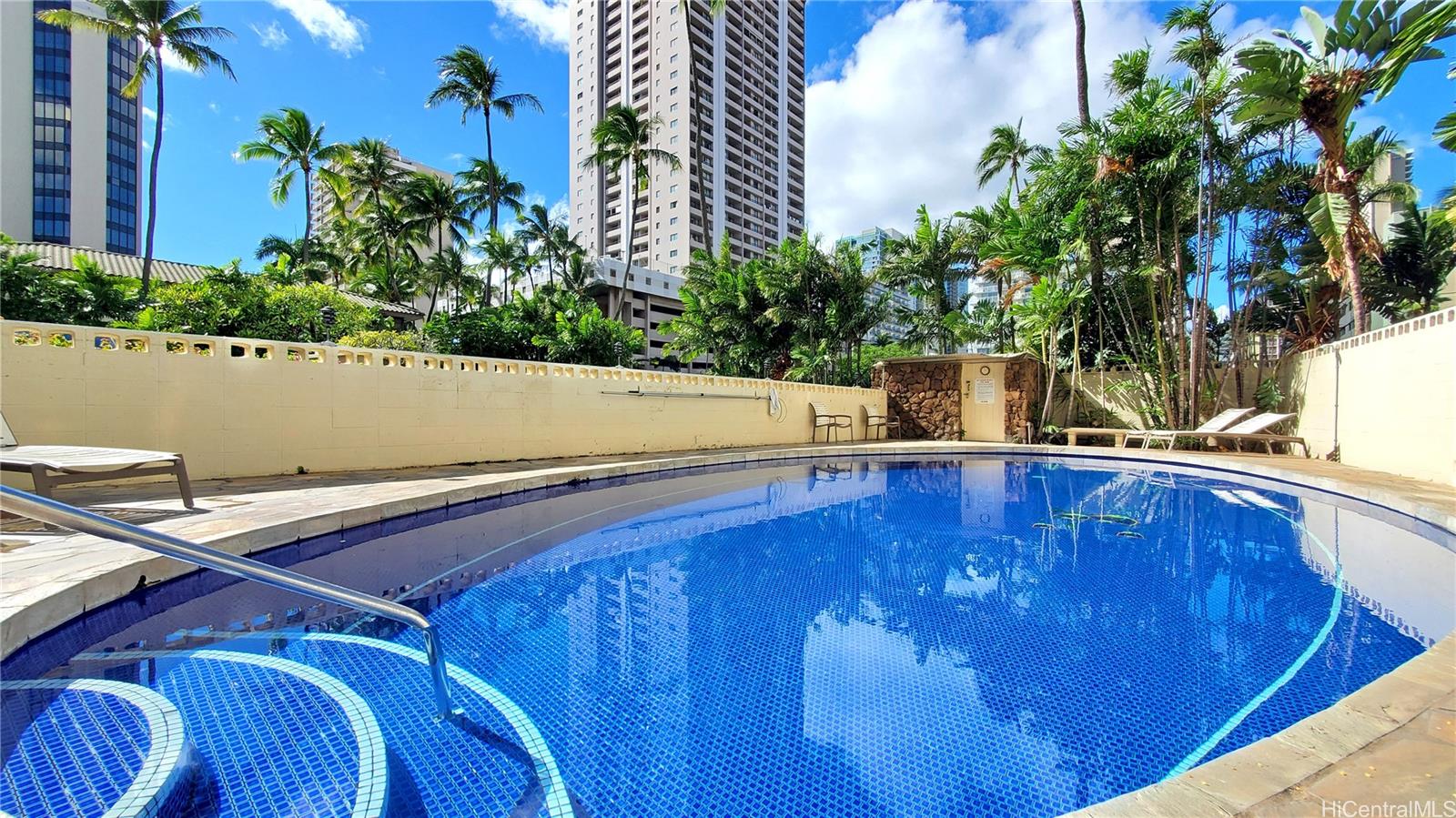 Photo 19 of 21