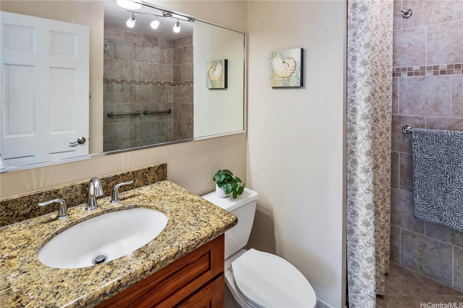 1778 Ala Moana Boulevard  Unit 2001