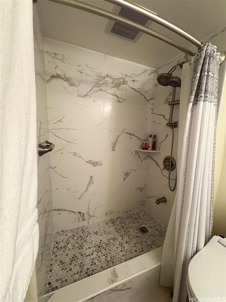 Photo 9 of 20