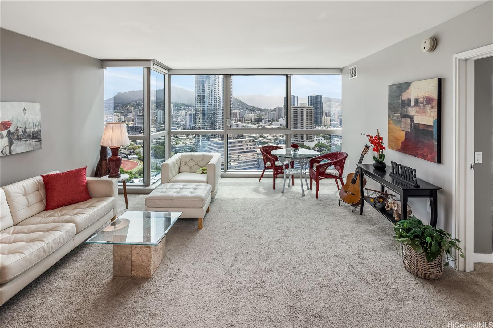 1177 Queen Street 2601