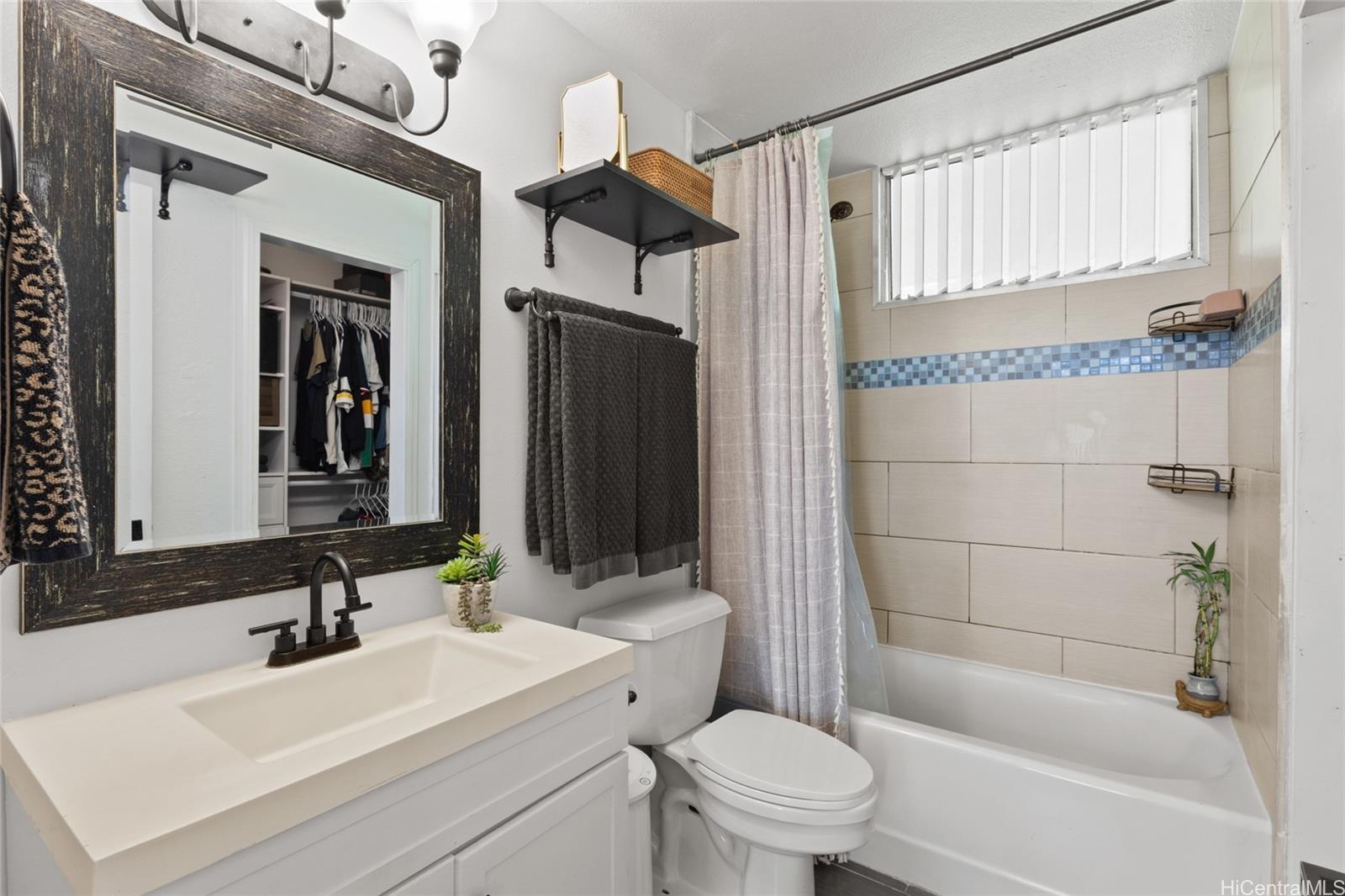95-2044 Waikalani Place  Unit C102
