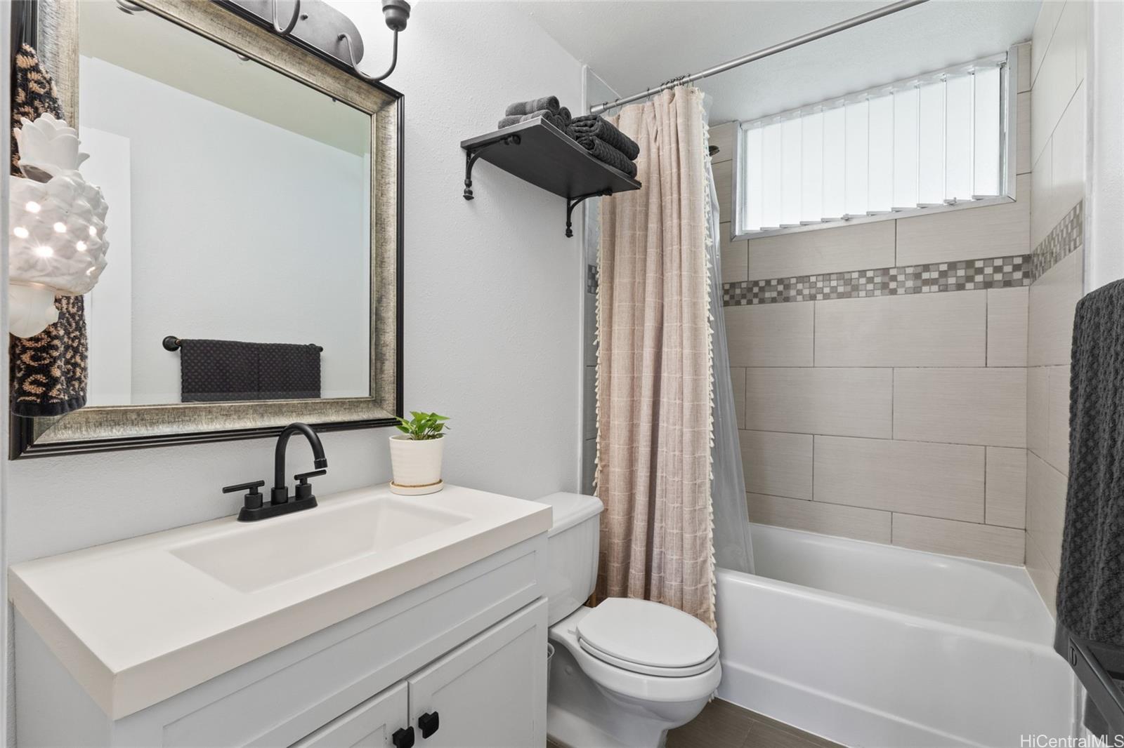 95-2044 Waikalani Place  Unit C102