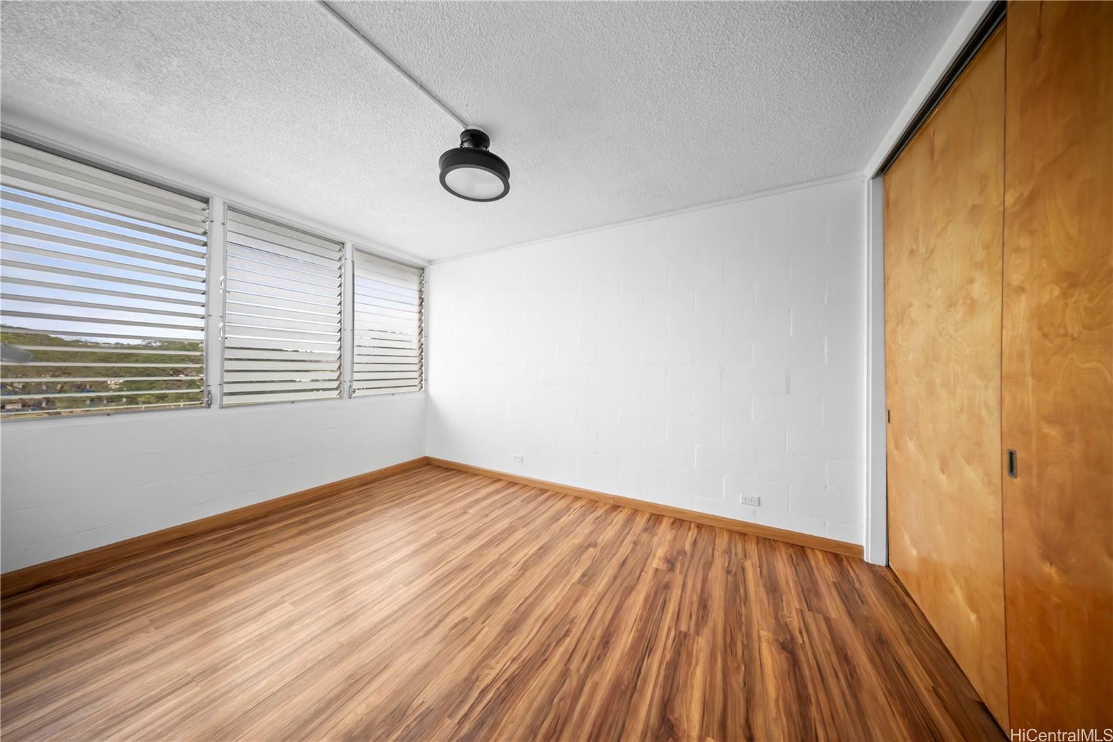 94-249 Waikele Road  Unit A304