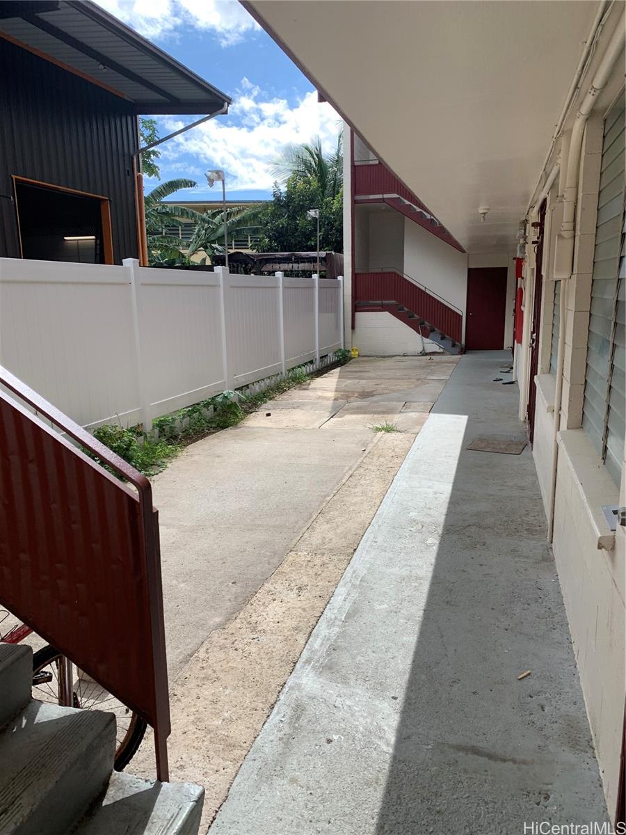 Photo 19 of 25