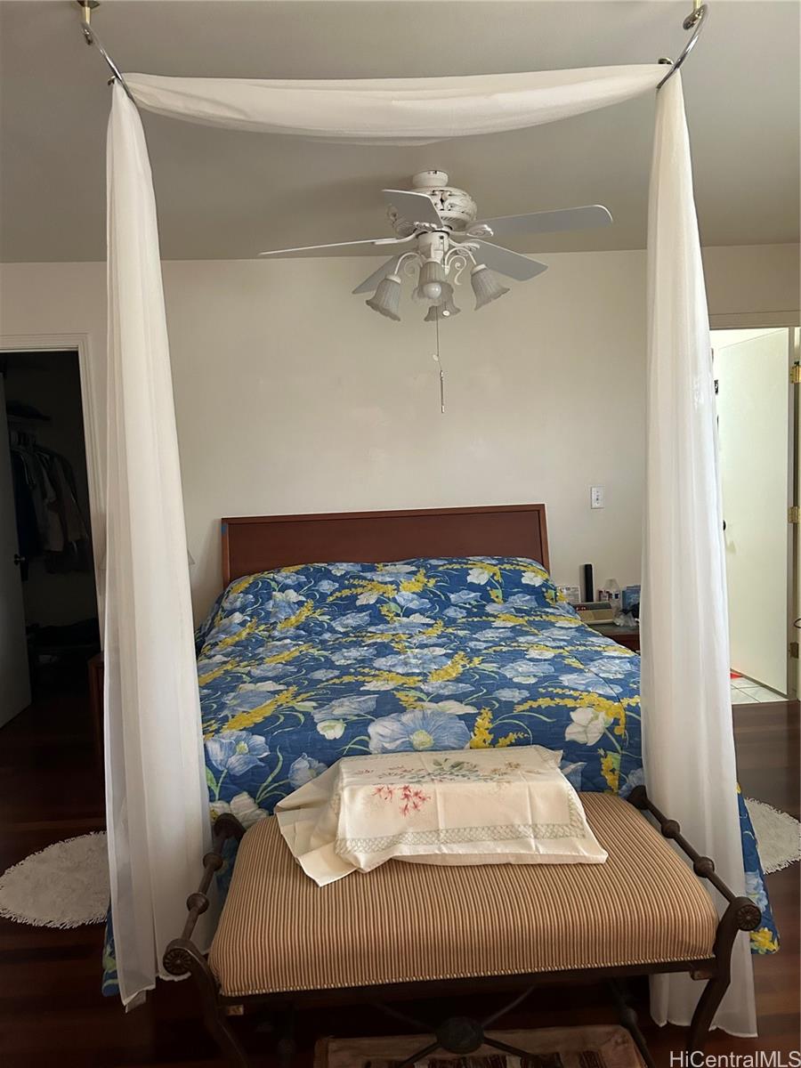 Photo 10 of 19