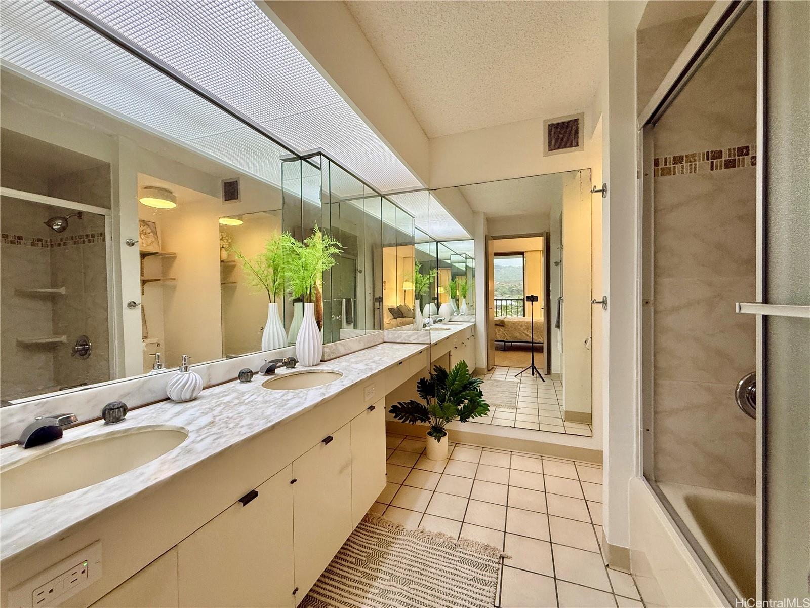 500 Lunalilo Home Road  Unit 25B